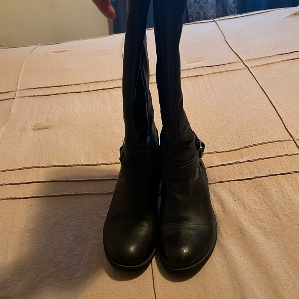Black tall Boots size 8